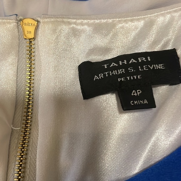 Tahari Arthur S. Levine Petite SZ 4P Blue/White Striped Sleeveless Dress - Picture 9 of 15